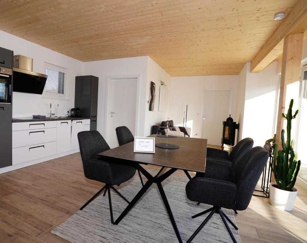 Modernes Ferienhaus Mit Panoramablick Rosegg Exterior foto